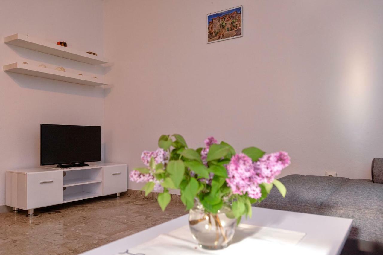 Apartment Mediteran Stari Grad  Dış mekan fotoğraf