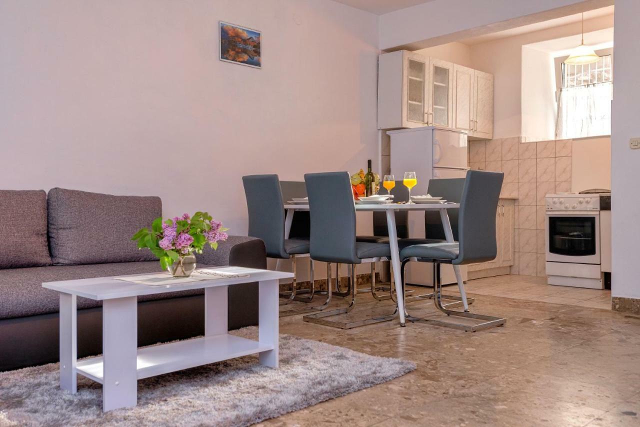 Apartment Mediteran Stari Grad  Dış mekan fotoğraf