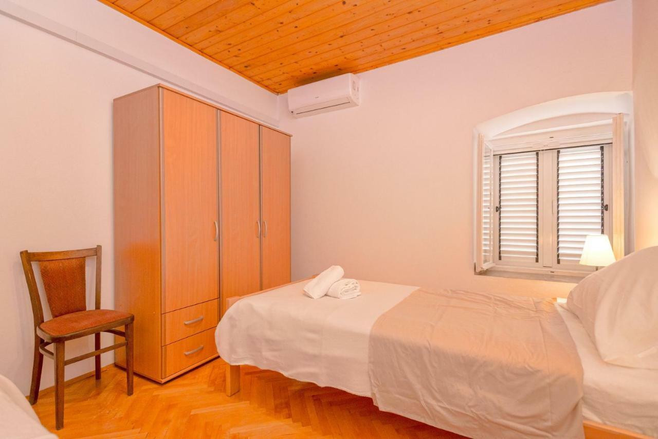 Apartment Mediteran Stari Grad  Dış mekan fotoğraf