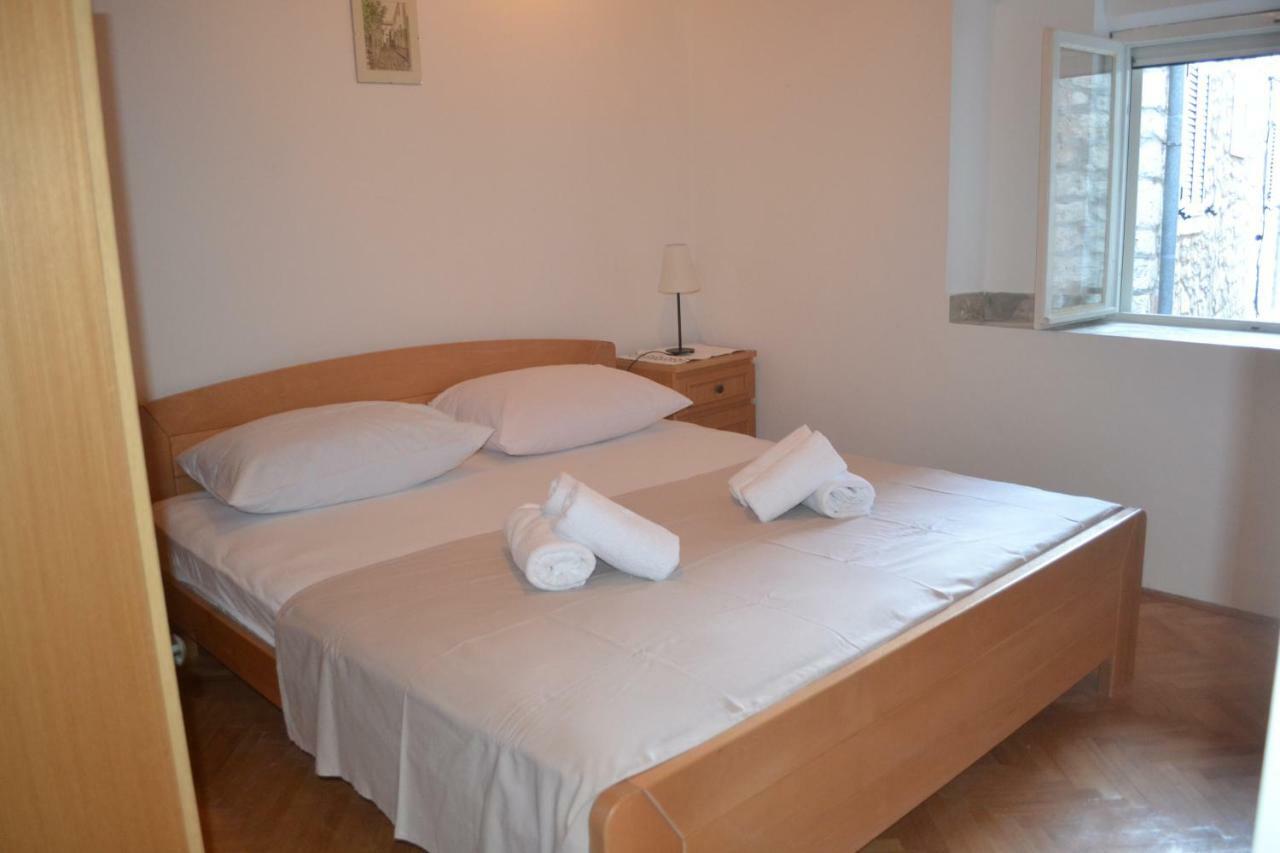 Apartment Mediteran Stari Grad  Dış mekan fotoğraf