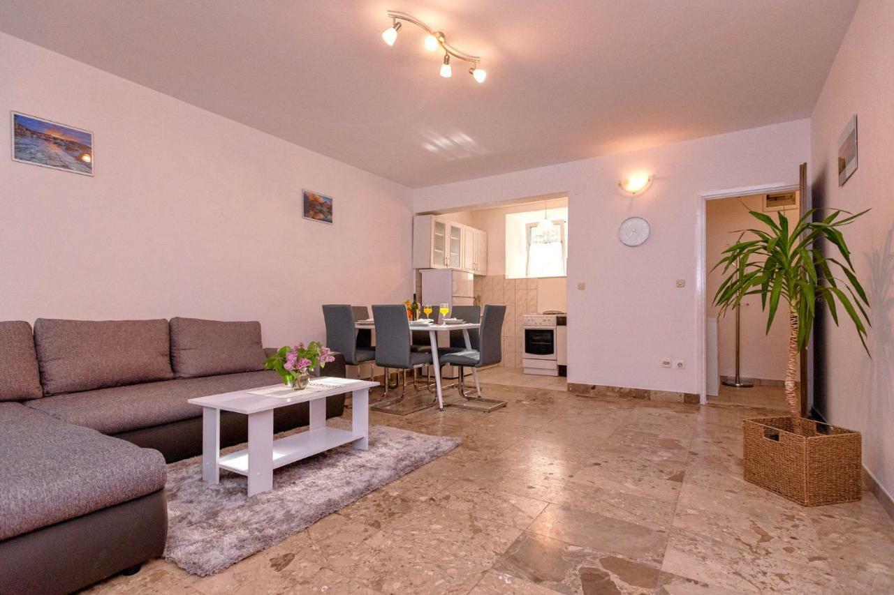 Apartment Mediteran Stari Grad  Dış mekan fotoğraf