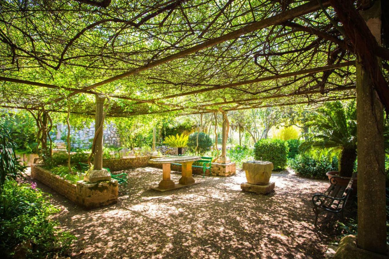Apartment Mediteran Stari Grad  Dış mekan fotoğraf
